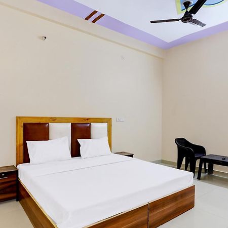 Hotel O Blu Moon Ghaziabad Zewnętrze zdjęcie