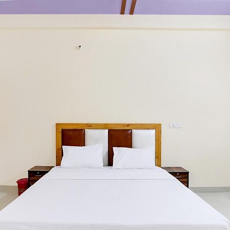 Hotel O Blu Moon Ghaziabad Zewnętrze zdjęcie