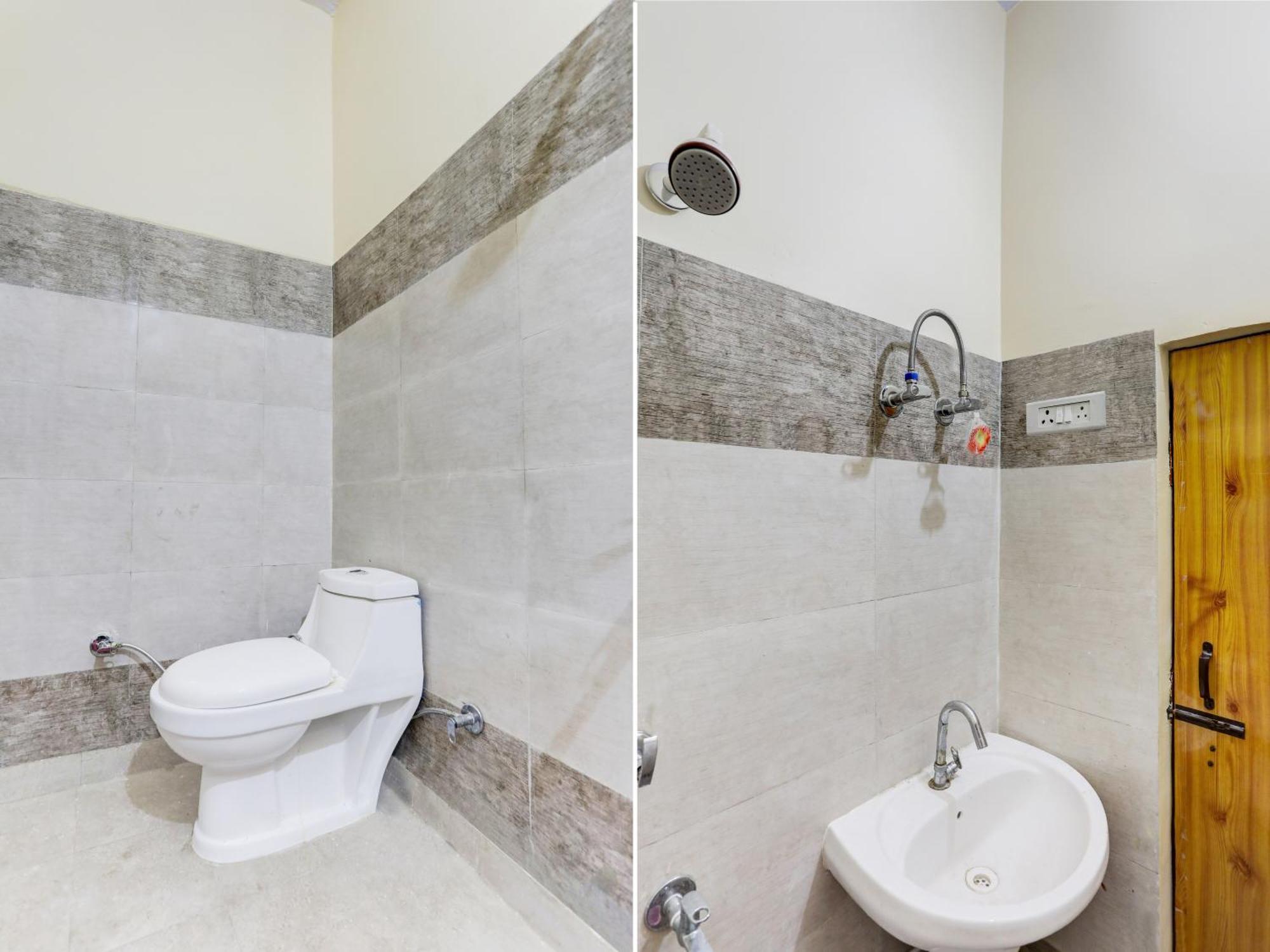 Hotel O Blu Moon Ghaziabad Zewnętrze zdjęcie