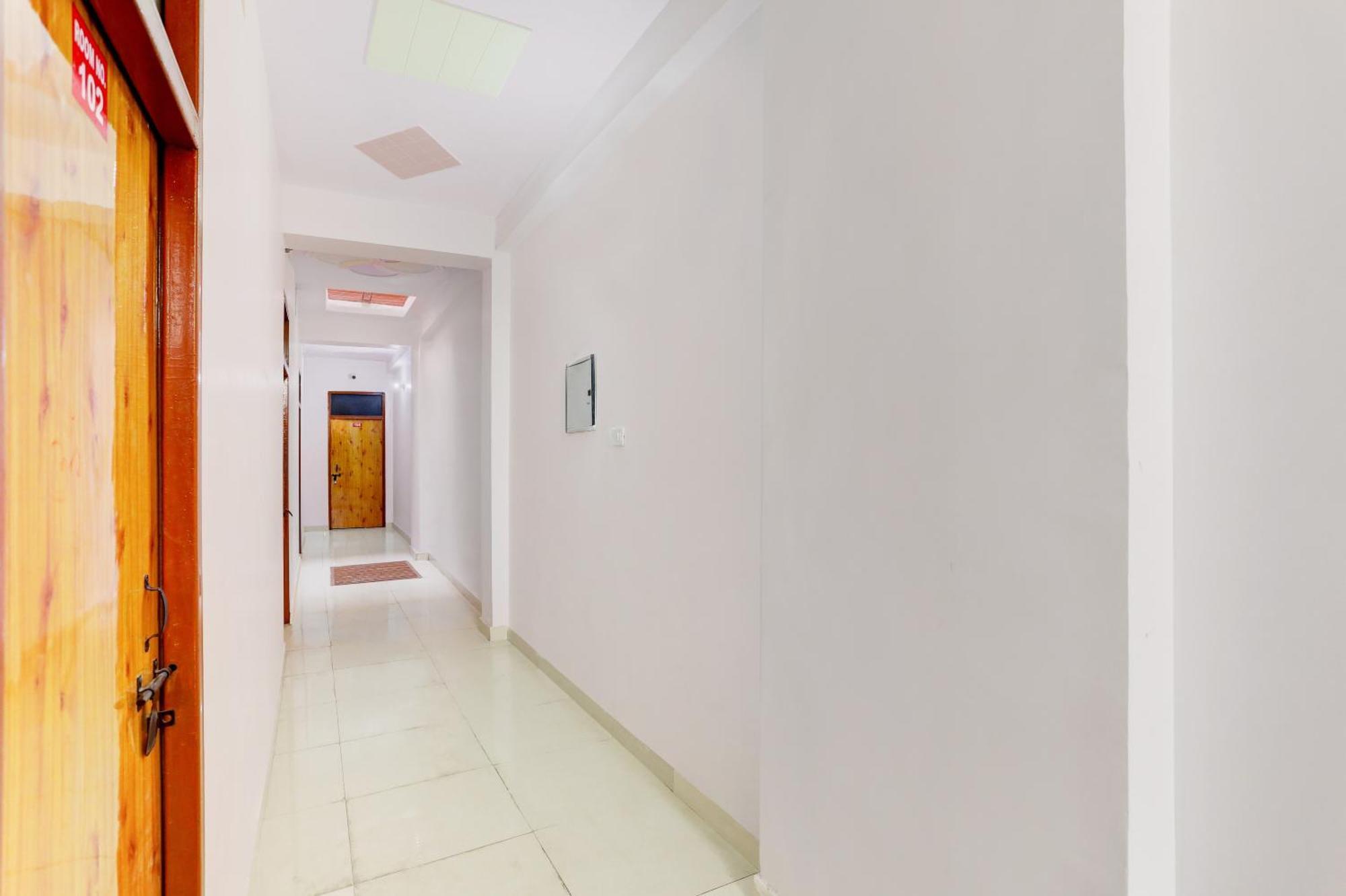 Hotel O Blu Moon Ghaziabad Zewnętrze zdjęcie