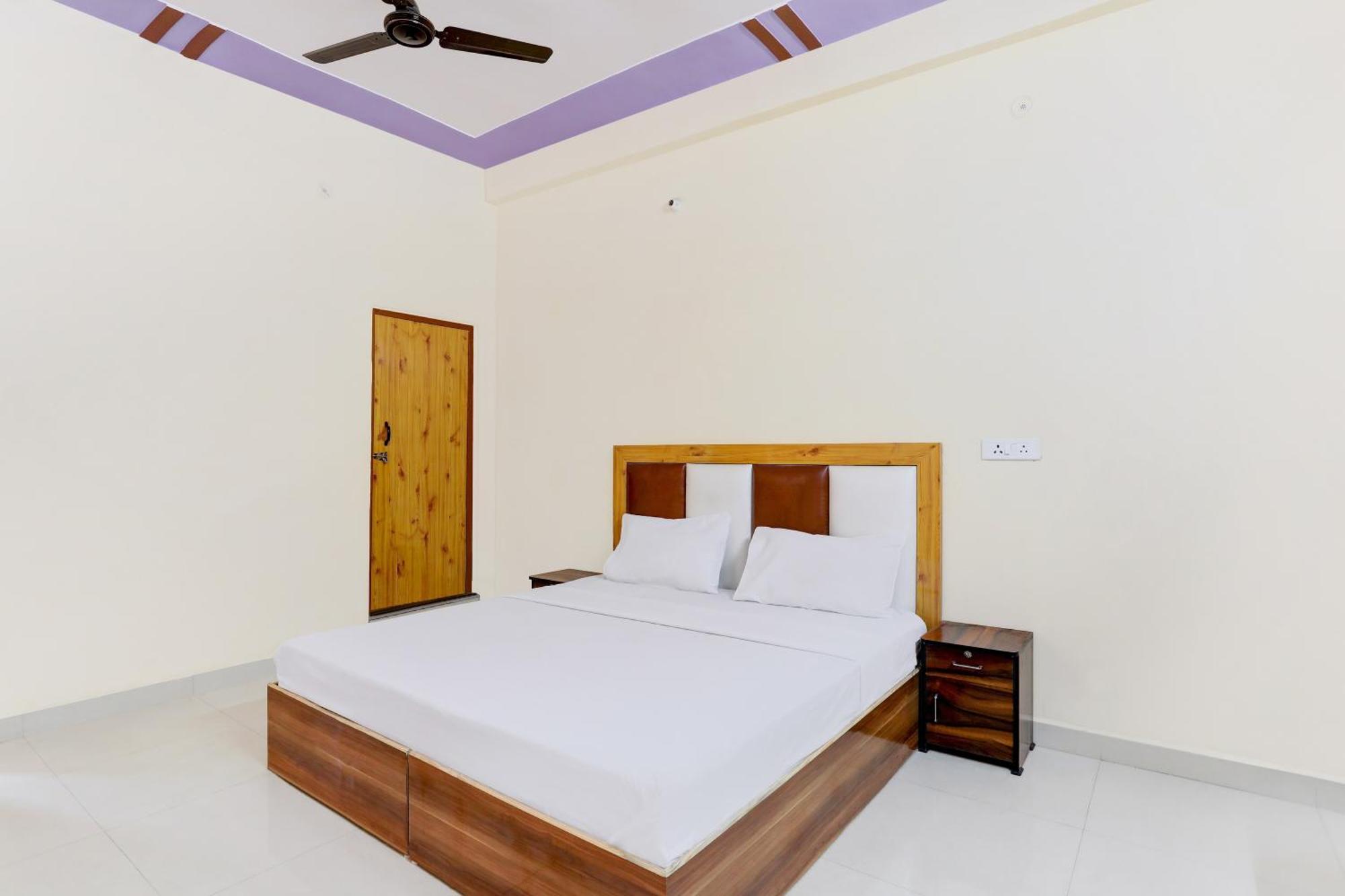 Hotel O Blu Moon Ghaziabad Zewnętrze zdjęcie