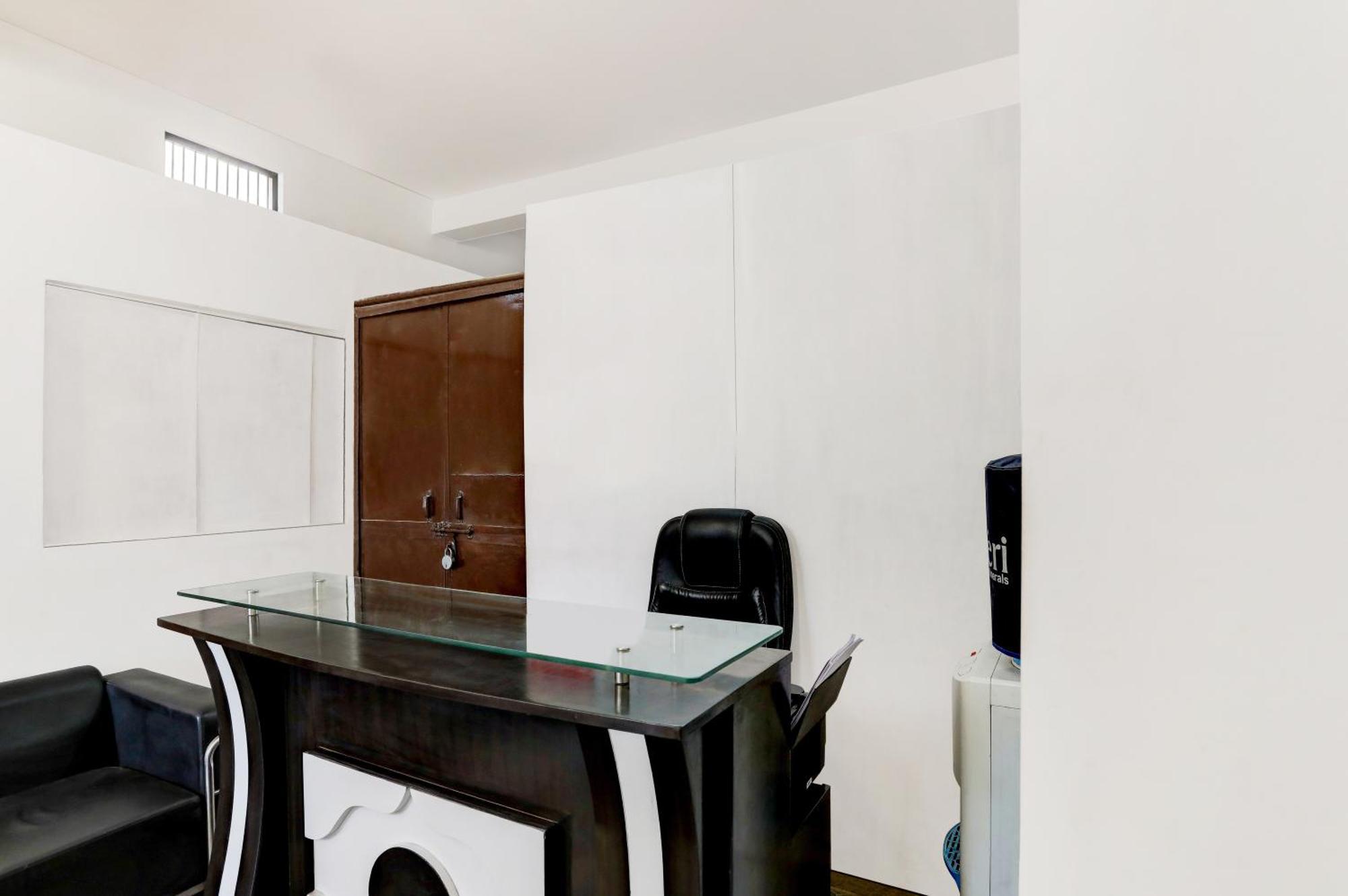 Hotel O Blu Moon Ghaziabad Zewnętrze zdjęcie