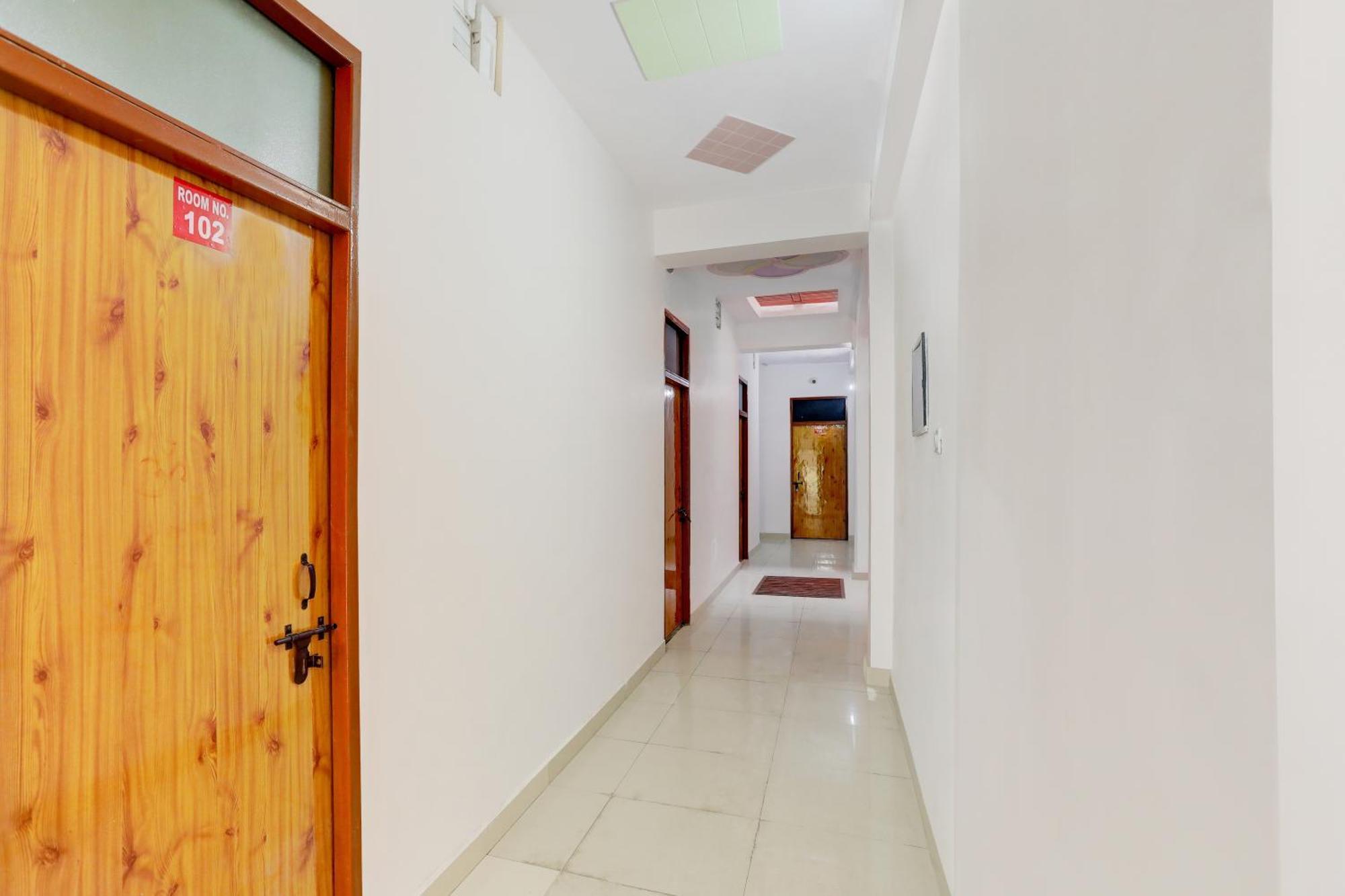 Hotel O Blu Moon Ghaziabad Zewnętrze zdjęcie