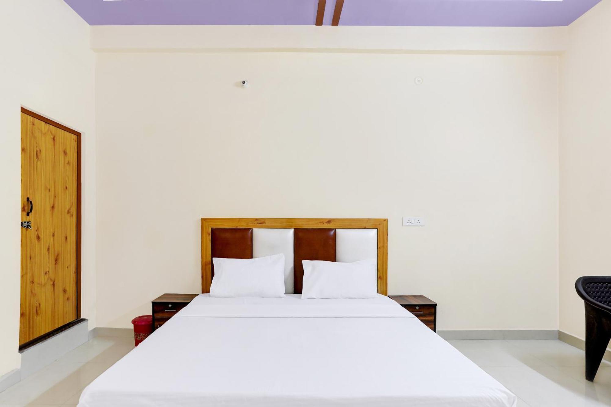 Hotel O Blu Moon Ghaziabad Zewnętrze zdjęcie
